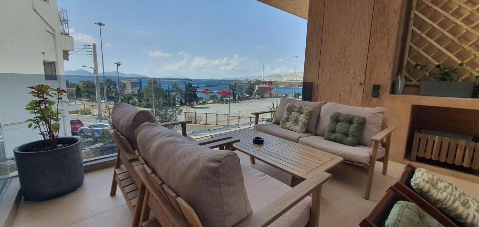 Sea View Garden Suites Пірей Екстер'єр фото