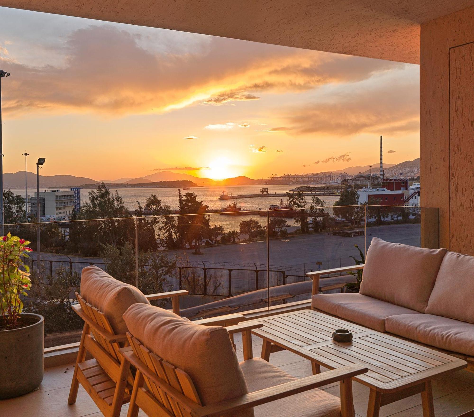 Sea View Garden Suites Пірей Екстер'єр фото