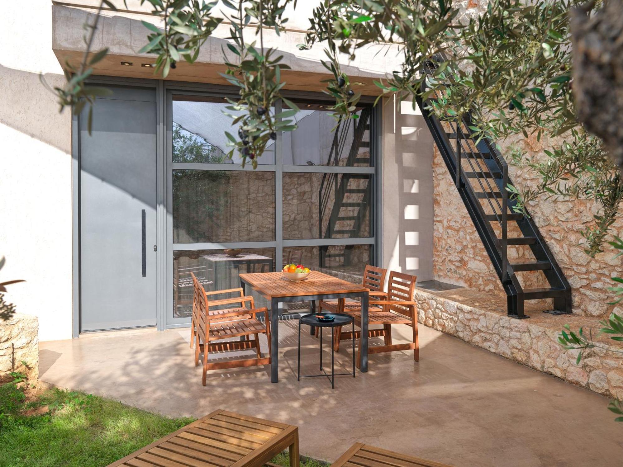 Sea View Garden Suites Пірей Екстер'єр фото